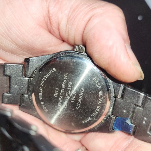 Watch - Picture 2 of 2